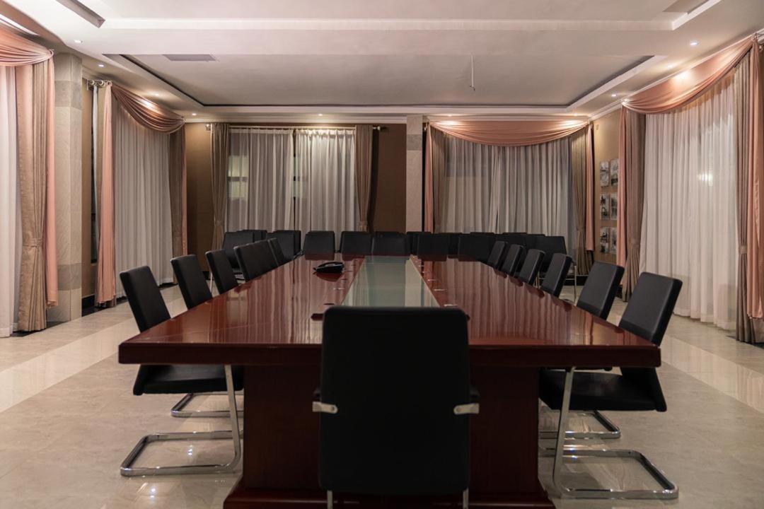 Ezulwini Villa Hotel Harare Dış mekan fotoğraf